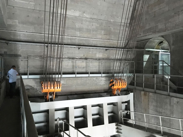 閘門水封更換、改造施工